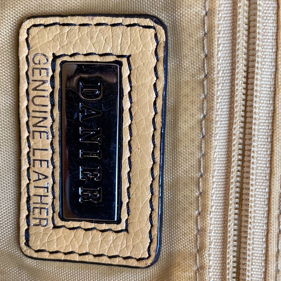 Authentic Danier Leather Handbag - Picture 4 of 4